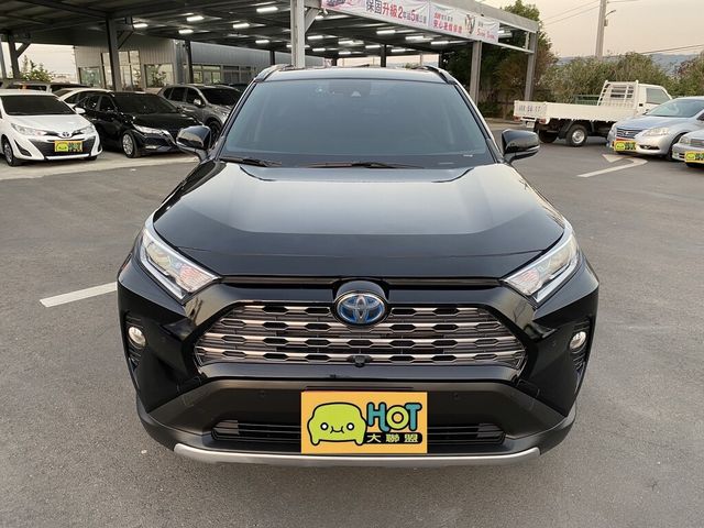 TOYOTA豐田 RAV4  第3張相片