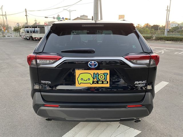 TOYOTA豐田 RAV4  第4張相片
