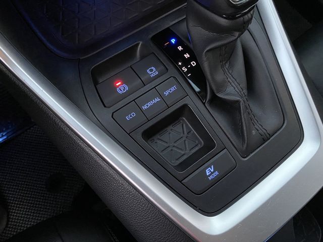 TOYOTA豐田 RAV4  第12張相片