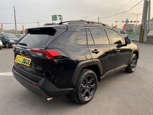 TOYOTA豐田 RAV4  第3張相片