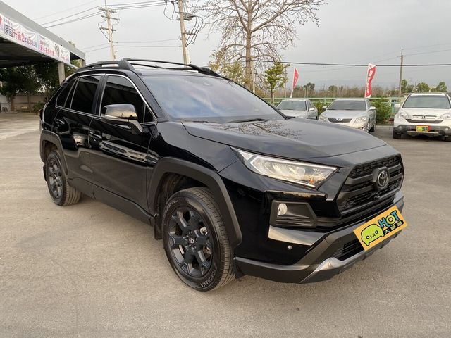 TOYOTA豐田 RAV4  第27張相片