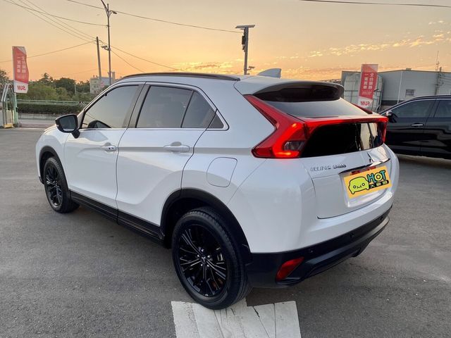 MITSUBISHI三菱 ECLIPSE  第14張相片