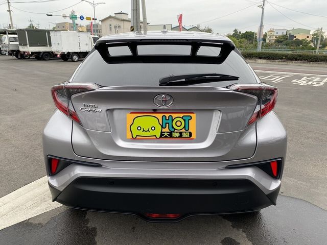 TOYOTA豐田 C-HR  第4張相片