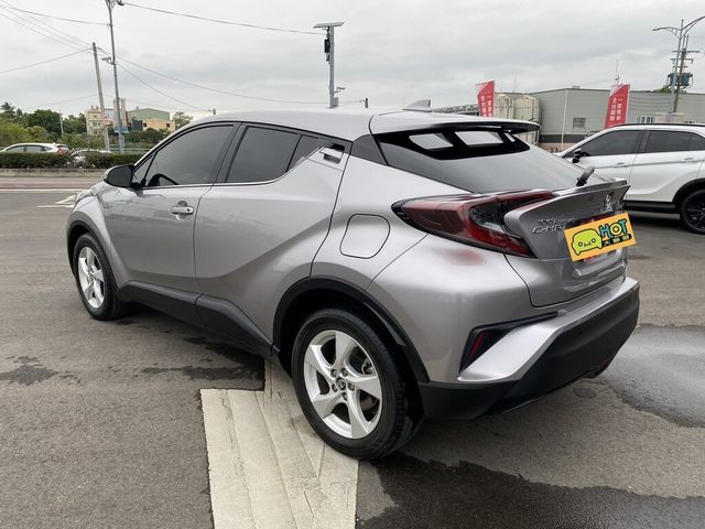 TOYOTA豐田 C-HR  第13張相片