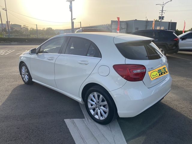 M-BENZ賓士 A180  第13張相片