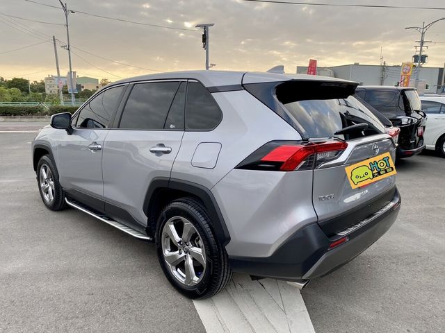 TOYOTA豐田 RAV4  第16張相片