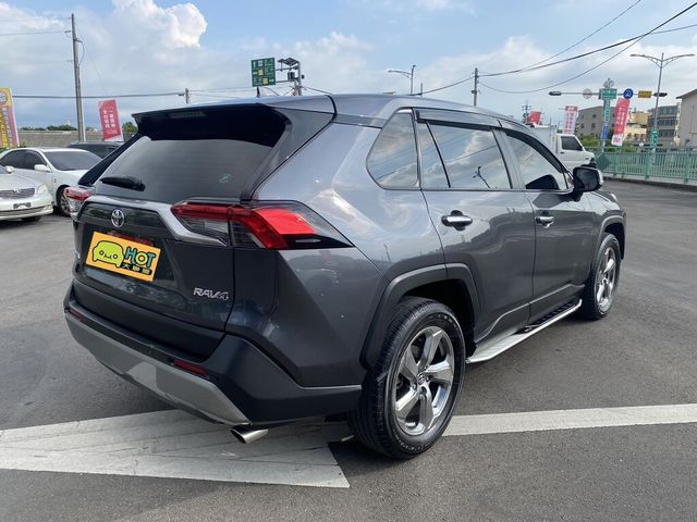 TOYOTA豐田 RAV4  第2張相片