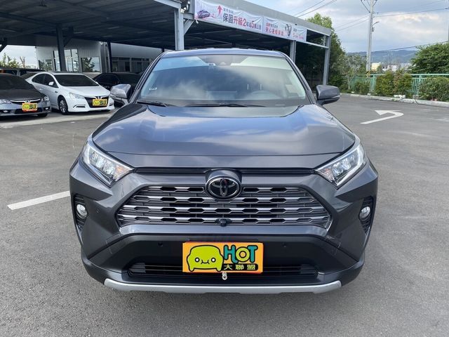 TOYOTA豐田 RAV4  第3張相片