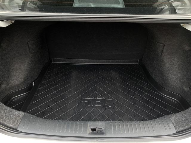 NISSAN日產 TIIDA  第10張相片