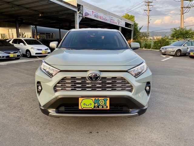 TOYOTA豐田 RAV4  第3張相片
