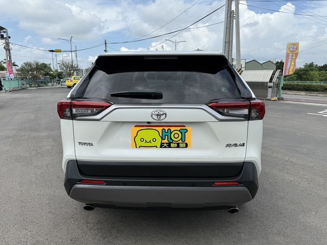 TOYOTA豐田 RAV4  第4張相片