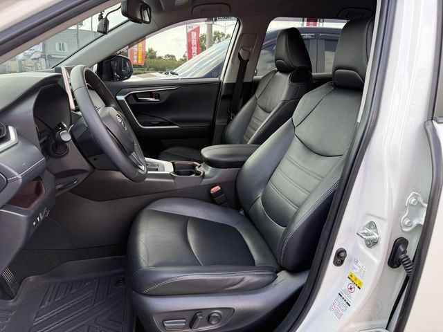 TOYOTA豐田 RAV4  第6張相片