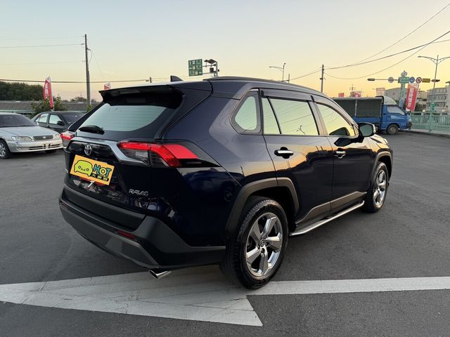 TOYOTA豐田 RAV4  第2張相片