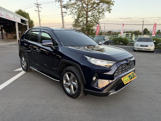 TOYOTA豐田 RAV4  第16張相片