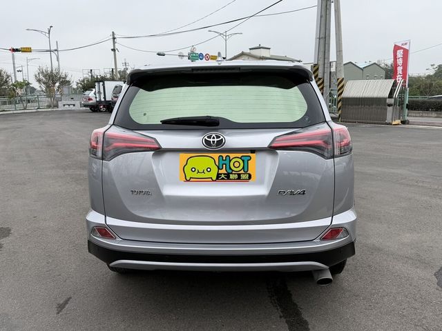 TOYOTA豐田 RAV4  第4張相片