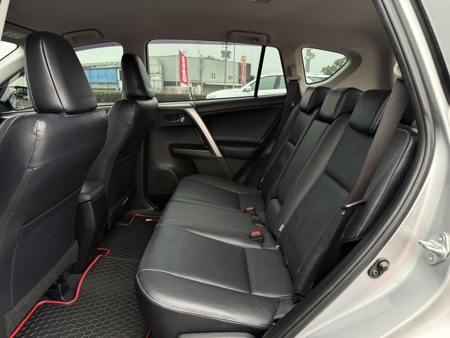 TOYOTA豐田 RAV4  第7張相片