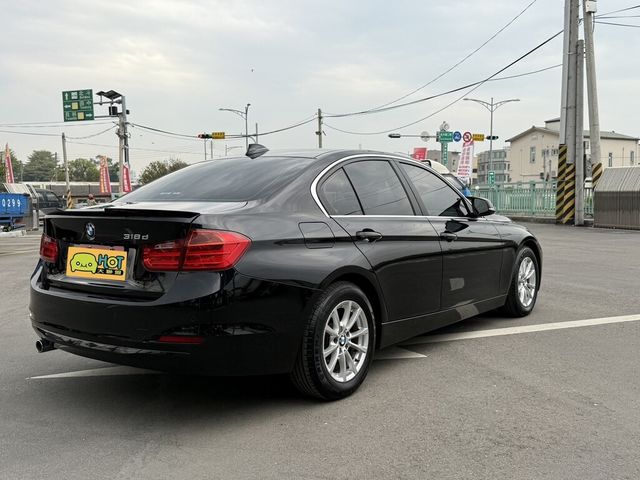 BMW寶馬 318D SEDAN  第2張相片