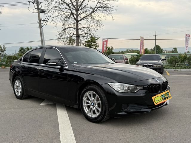 BMW寶馬 318D SEDAN  第15張相片