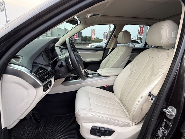 BMW寶馬 X5 XDRIVE25D  第6張相片