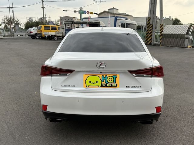 LEXUS凌志 IS200T  第4張相片
