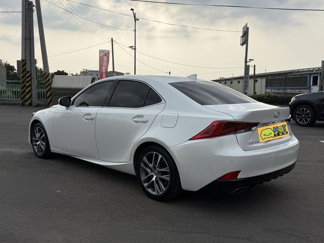 LEXUS凌志 IS200T  第14張相片