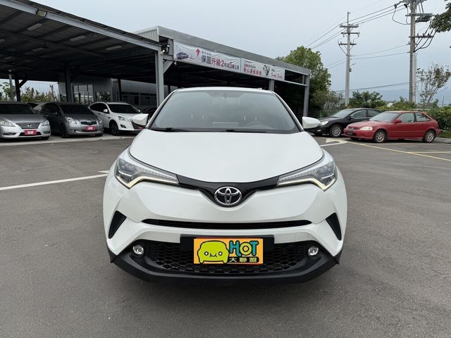 TOYOTA豐田 C-HR  第3張相片
