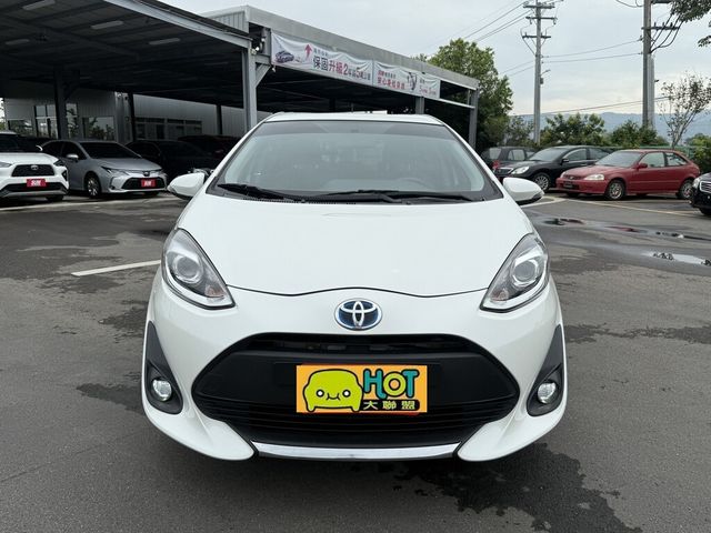 TOYOTA豐田 PRIUS C  第3張相片
