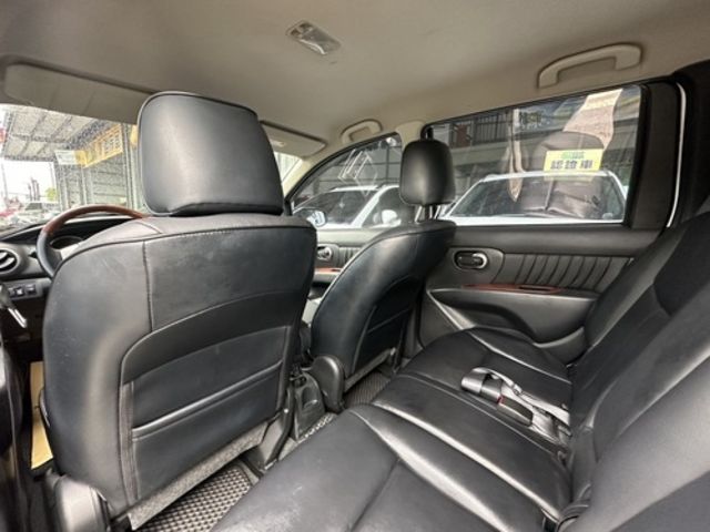 NISSAN日產 LIVINA  第4張相片