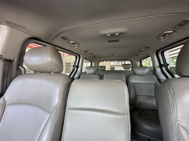 HYUNDAI現代 STAREX  第4張相片