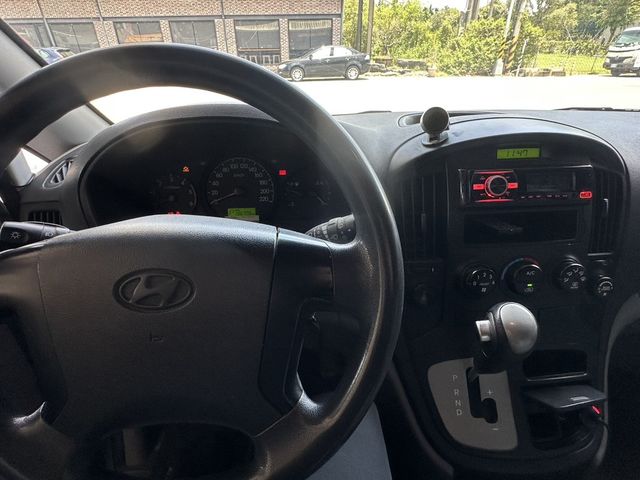 HYUNDAI現代 STAREX  第6張相片