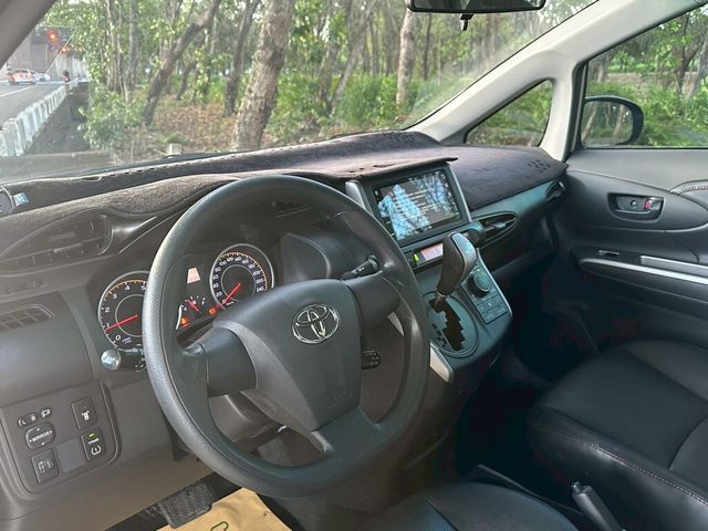 TOYOTA豐田 WISH  第4張相片