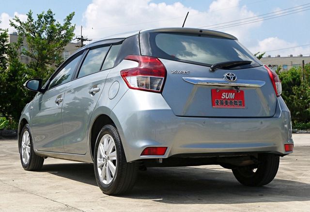 ✅YARIS ✅影音特式版 ✅ LED日行燈 ✅衛星導航 ✅可認證  第2張相片