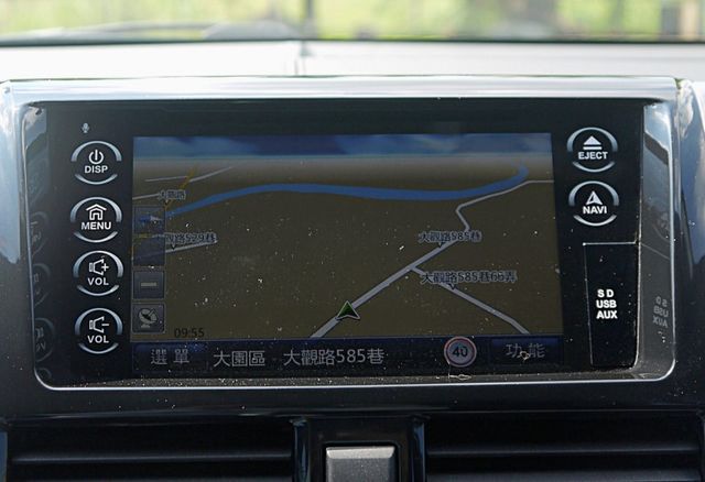 ✅YARIS ✅影音特式版 ✅ LED日行燈 ✅衛星導航 ✅可認證  第11張相片