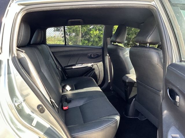 ✅YARIS ✅影音特式版 ✅ LED日行燈 ✅衛星導航 ✅可認證  第13張相片