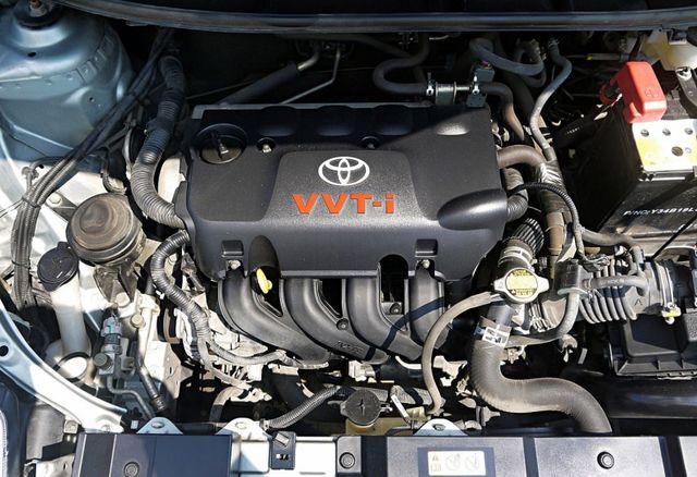 ✅YARIS ✅影音特式版 ✅ LED日行燈 ✅衛星導航 ✅可認證  第16張相片