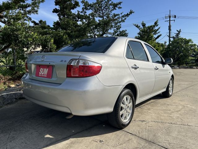 ✅VIOS 1.5E ✅多達十處置物空間 ✅電動收折後視鏡 ✅木紋飾板 ✅全車原廠地墊 ✅可認證  第7張相片