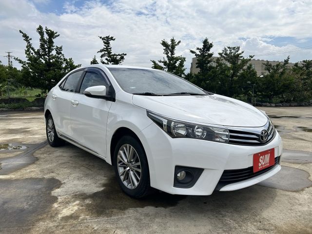 ✅New Corolla Altis ✅1.8經典版 ✅後座分離傾倒 ✅多處置物空間 ✅低油耗高妥善率✅一手車 ✅可認證  第3張相片