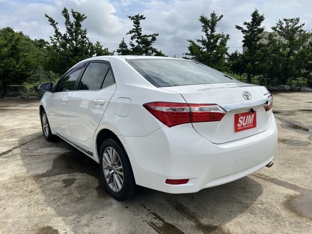 ✅New Corolla Altis ✅1.8經典版 ✅後座分離傾倒 ✅多處置物空間 ✅低油耗高妥善率✅一手車 ✅可認證  第6張相片