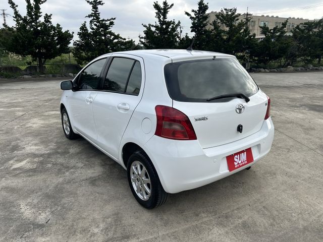 ✅YARIS ✅E版 ✅經典都會用車 ✅後座椅背15度傾斜調整 ✅剛落地新胎皮 ✅新鮮人的首選 ✅可認證✅高妥善低油耗  第6張相片