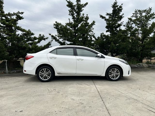 ✅Corolla Altis ✅1.8尊爵版 ✅I-KEY ✅6/4分離傾倒 ✅CVT-i變速系統 ✅高妥善率 ✅可認證  第5張相片