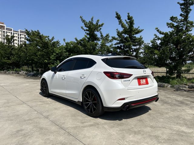 ✅ Mazda 3 5D 2.0 旗艦型 ✅I-KEY ✅電子手煞 ✅Bose音響 ✅LED頭燈 ✅全車原鈑件 ✅可認證  第3張相片