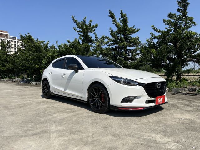 ✅ Mazda 3 5D 2.0 旗艦型 ✅I-KEY ✅電子手煞 ✅Bose音響 ✅LED頭燈 ✅全車原鈑件 ✅可認證  第4張相片