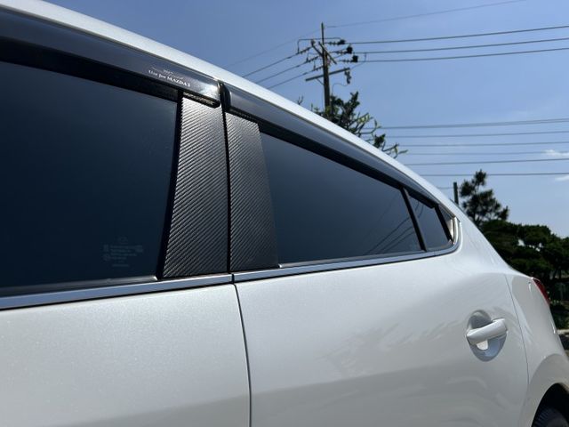 ✅ Mazda 3 5D 2.0 旗艦型 ✅I-KEY ✅電子手煞 ✅Bose音響 ✅LED頭燈 ✅全車原鈑件 ✅可認證  第18張相片