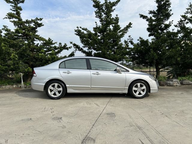 ✅Civic 1.8 VTi-S ✅K12 ✅黑內裝 ✅i-VTEC可變氣門 ✅電動天窗 ✅原裝一手車 ✅可認證  第5張相片