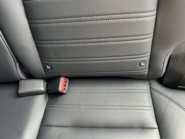 ✅KICKS ✅智行旗艦版 ✅ AVM環景 ✅Keyless ✅LED魚眼式頭燈 ✅17吋雙色鋁圈 ✅一手車 ✅可認證  第15張相片