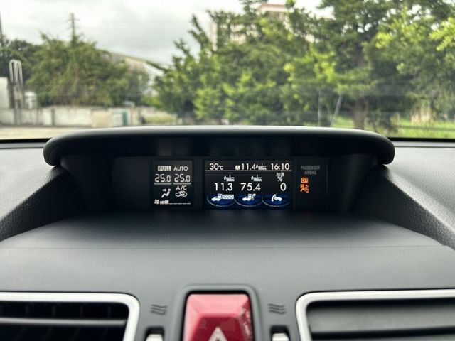 ✅FORESTER ✅2.0 i-L ✅水平對臥自然進氣引擎 ✅Keyless ✅電動尾門 ✅兩組駕駛座記憶 ✅原鈑件  第11張相片