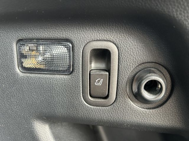 ✅FORESTER ✅2.0 i-L ✅水平對臥自然進氣引擎 ✅Keyless ✅電動尾門 ✅兩組駕駛座記憶 ✅原鈑件  第17張相片