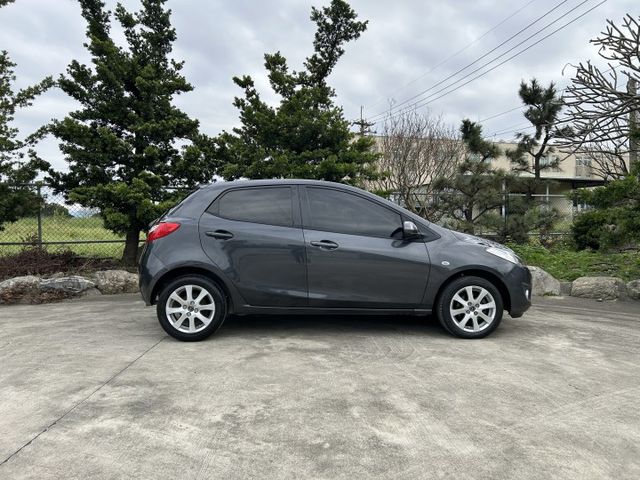 ✅MAZADA2 ✅1.5頂級型 ✅小迴轉半徑 ✅家族化下氣壩設計 ✅俐落都會用車 ✅僅跑8萬公里 ✅一手車 ✅可認證  第5張相片