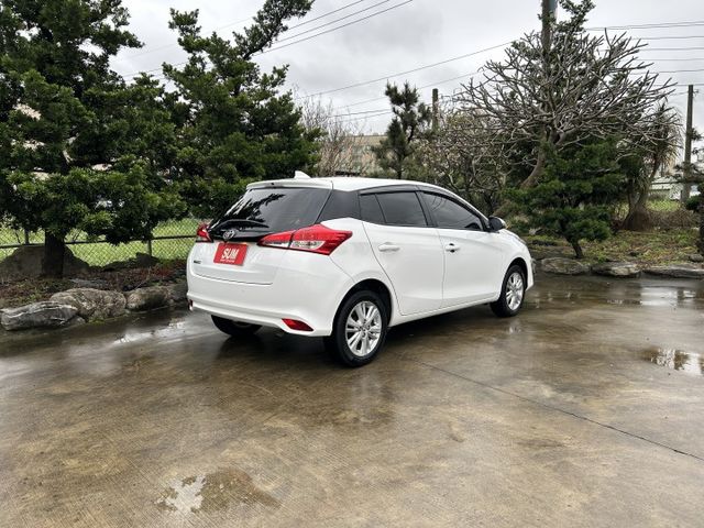 ✅YARIS ✅經典版 ✅搭載VSC/TRC/HAC ✅LED日行燈 ✅光感應頭燈 ✅ISOFIX ✅可認證  第6張相片
