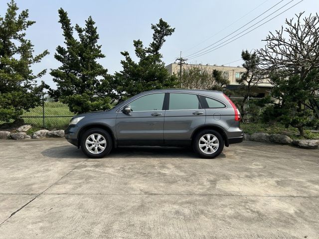 ✅CR-V ✅VTi-S ✅i-VTEC系統 ✅後視鏡方向指示燈 ✅電動天窗 ✅後座6/4分離傾倒 ✅可認證  第2張相片